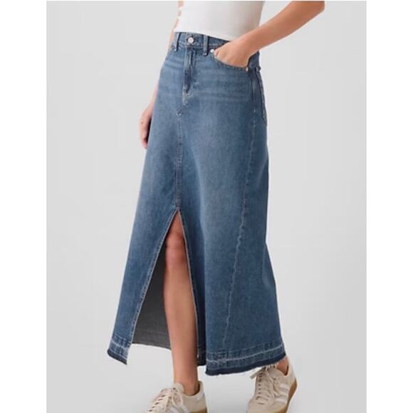 Gap Dresses & Skirts - Gap denim maxi front slit raw hem skirt, Medium indigo, size 4, Y2K, Boho